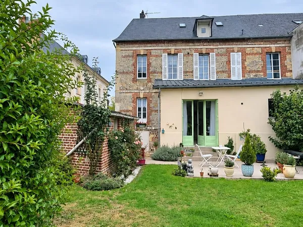 Maison 5 pièces 146 m²