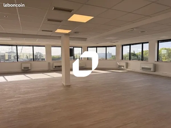 Bureau 1 332 m²