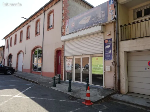 Local commercial / prof 240 m²