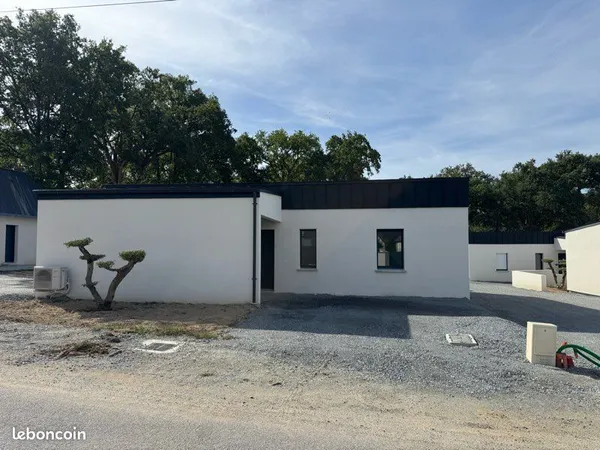 Maison neuve de plain-pied de 81m3. 3 chambres