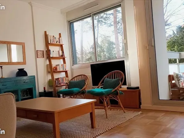 Appartement T4 lumineux au calme avec extérieur et stationnement Coeur Point du Jour