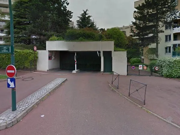 Parking sécurisé - Saint-Cloud Hippodrome / Fouilleuse