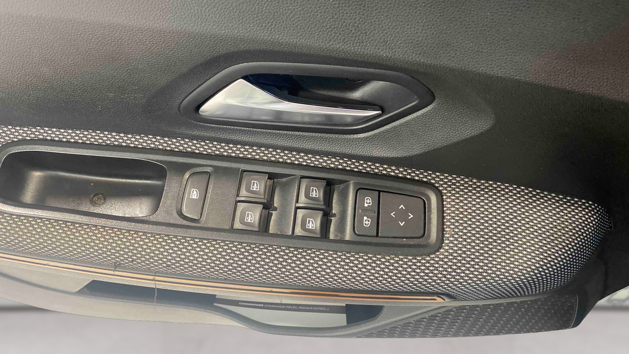 Dacia Sandero ECO-G 100 - 22 — photo 17
