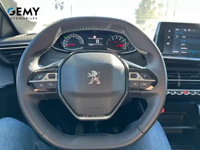 Peugeot 208 puretech 75 s&amp;s bvm5 — photo 47