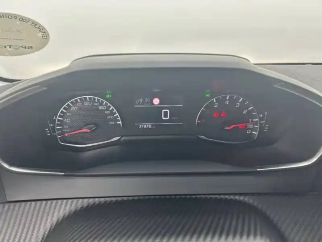 Peugeot 208 puretech 75 s&amp;s bvm5 — photo 10