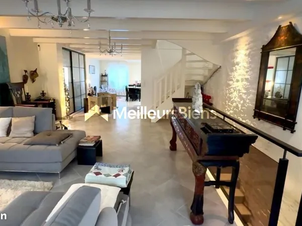 Appartement 6 pièces 169 m²