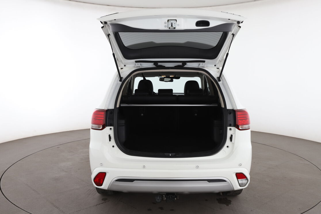 Mitsubishi Outlander PHEV Twin Motor Intense 4WD — photo 15