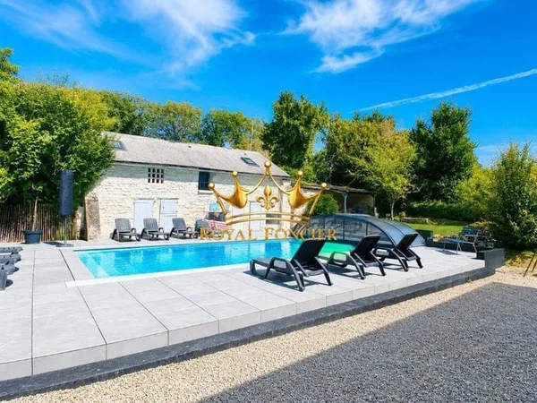 Maison 8 pièces 214 m²