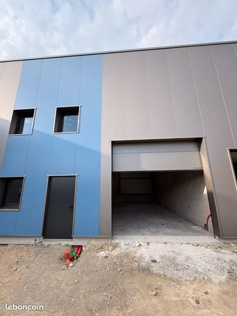 Photo 1