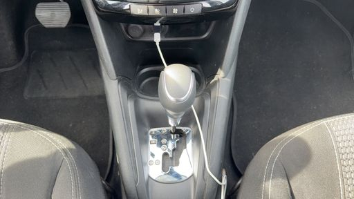 Peugeot 208 1.2 Puretech 110 EAT6 - Allure – 2016 – 114052 km – Essence – Boîte Automatique — photo 19