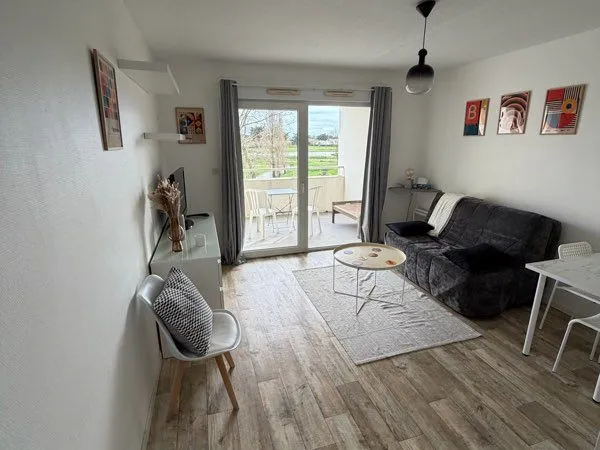 Studio meublé avec terrasse et parking