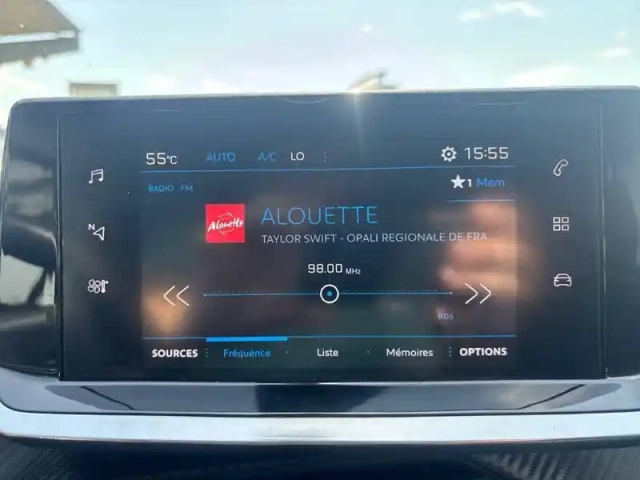 Peugeot 2008 puretech 100 s&amp;s bvm6 — photo 18