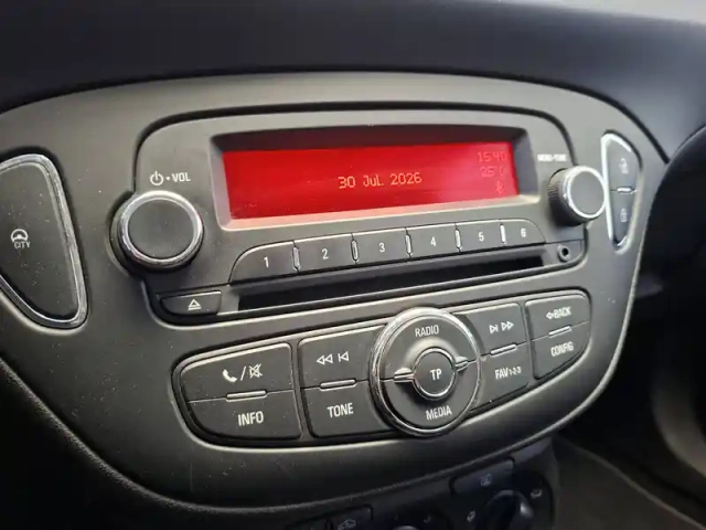 Opel Corsa 1.4 90 ch — photo 31