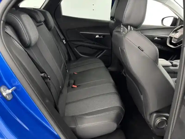 Peugeot 3008 1.5 bluehdi 130ch allure — photo 32