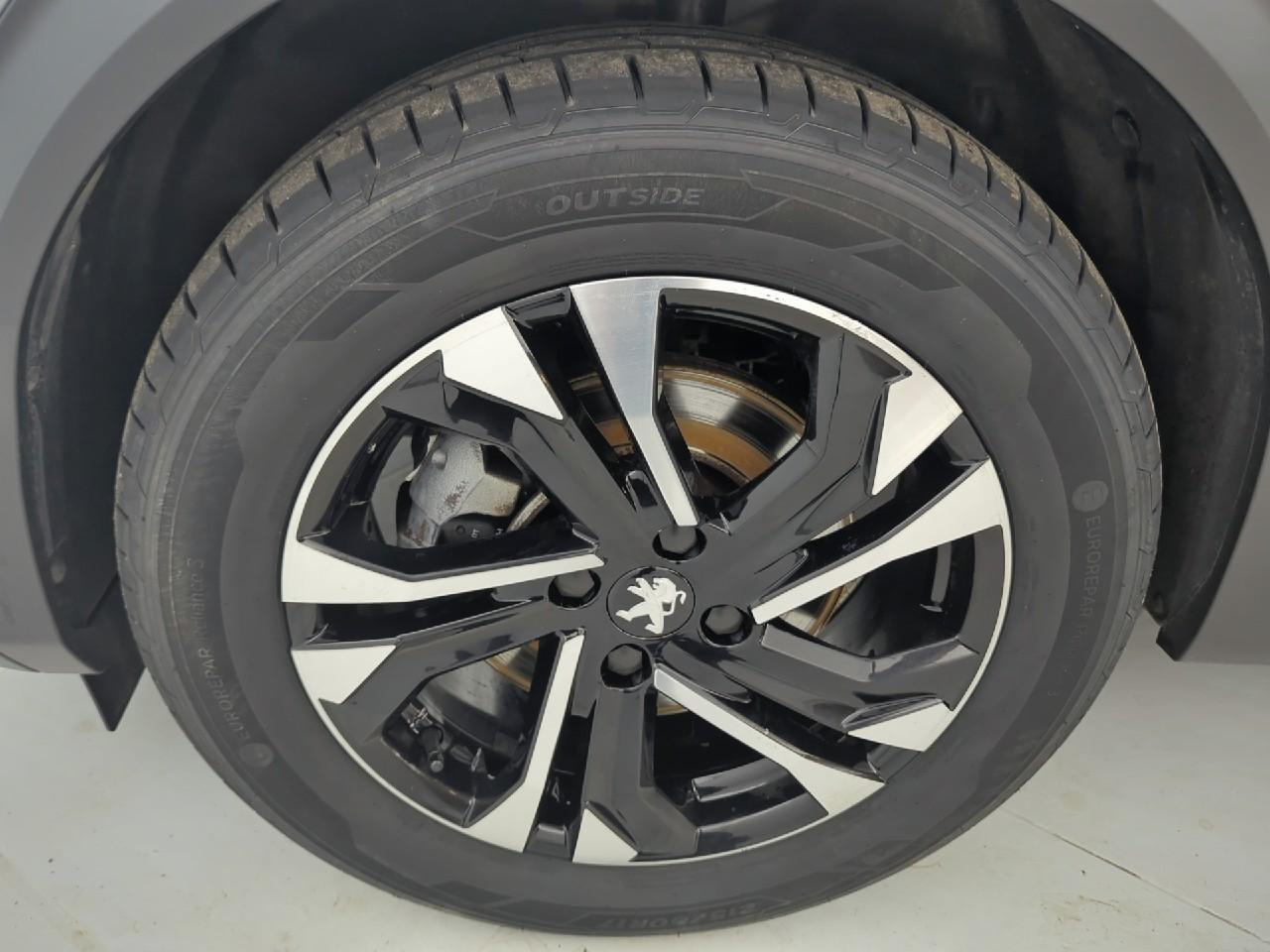 Peugeot 2008 bluehdi 130 s&s eat8 allure pack — photo 11