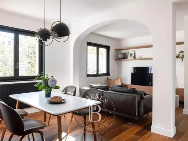 SAINT JEAN DE LUZ, CENTRE VILLE, APPARTEMENT DE 81 M² AVEC 2 CHAMBRES