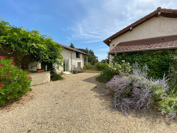 Maison 7 pièces 230 m²