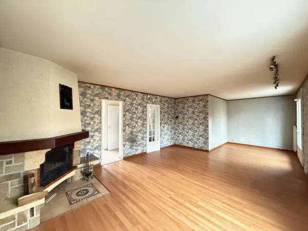 Maison spacieuse et sécurisée à Combs-la-Ville