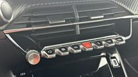 Peugeot 2008 1.2 PureTech 130ch S&S GT — photo 15