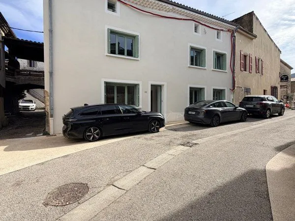 Appartement dans maison en pierre en copropriété