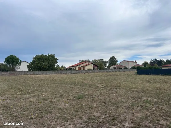 Terrain constructible 727 m2