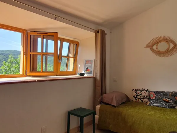 Duplex 40 m2 - DPE C - Abbaye 11ème siècle