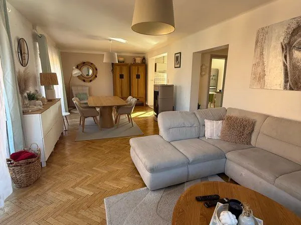 Appartement à vendre 4 pièces, 2 places de parking borne de recharge