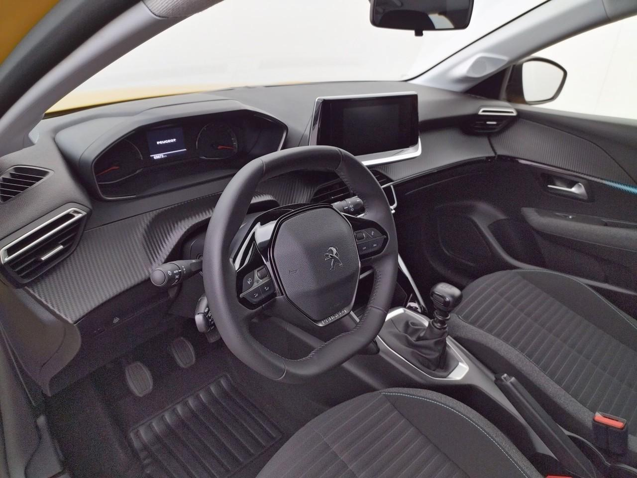 Peugeot 208 puretech 100 s&s bvm6 style — photo 9