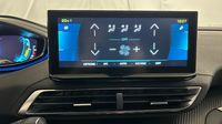 Peugeot 3008 HYBRID 225ch Allure e-EAT8 — photo 26
