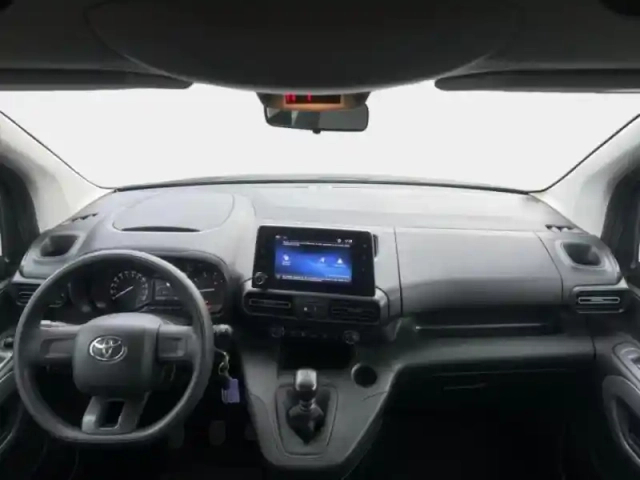 Toyota Proace city verso long 1.5 130 d-4d dynamic — photo 13