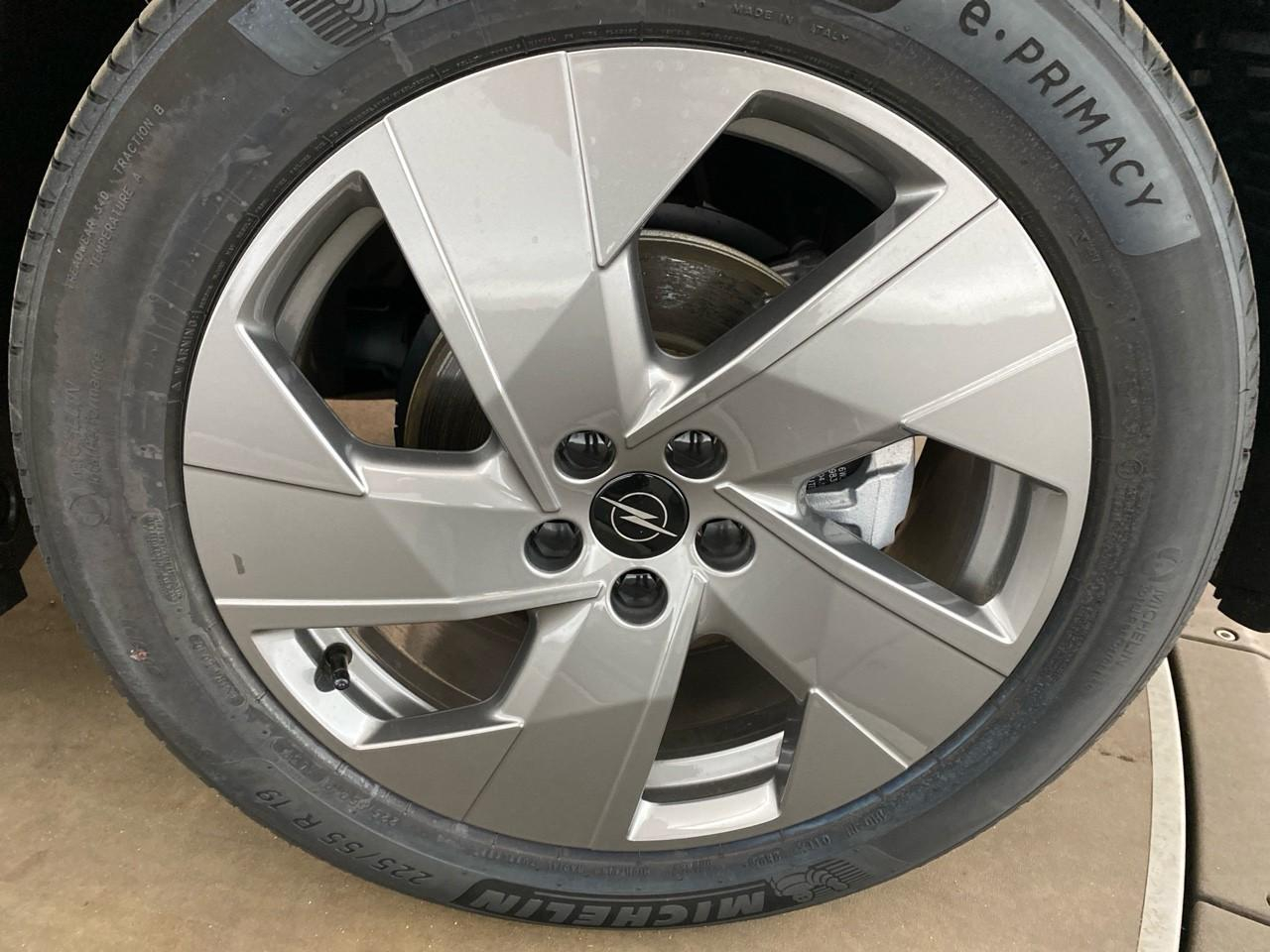 Opel Grandland 1.2 turbo hybrid 145 ch e-dct6 edition — photo 11