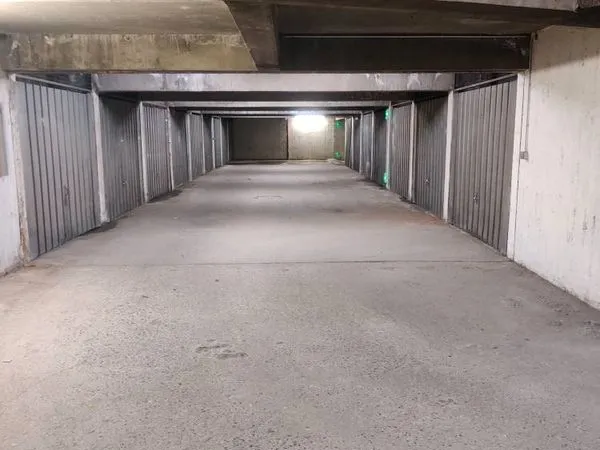 Garage box fermé