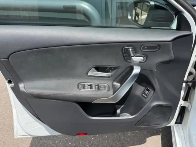Mercedes Classe A 250 e hybrid eq amg line — photo 35