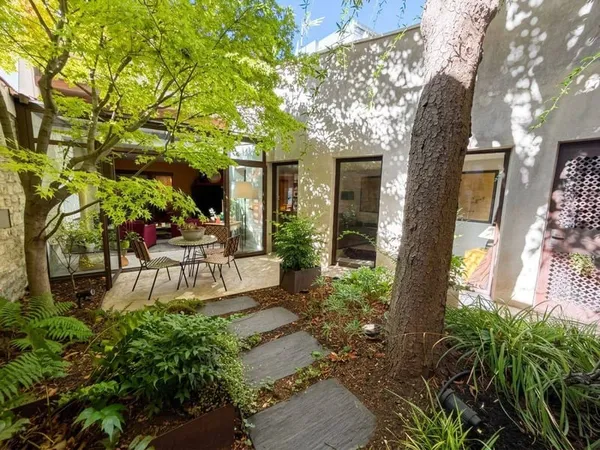 Maison 8 pièces 218 m²