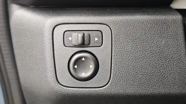 Dacia Spring electric 100 — photo 27