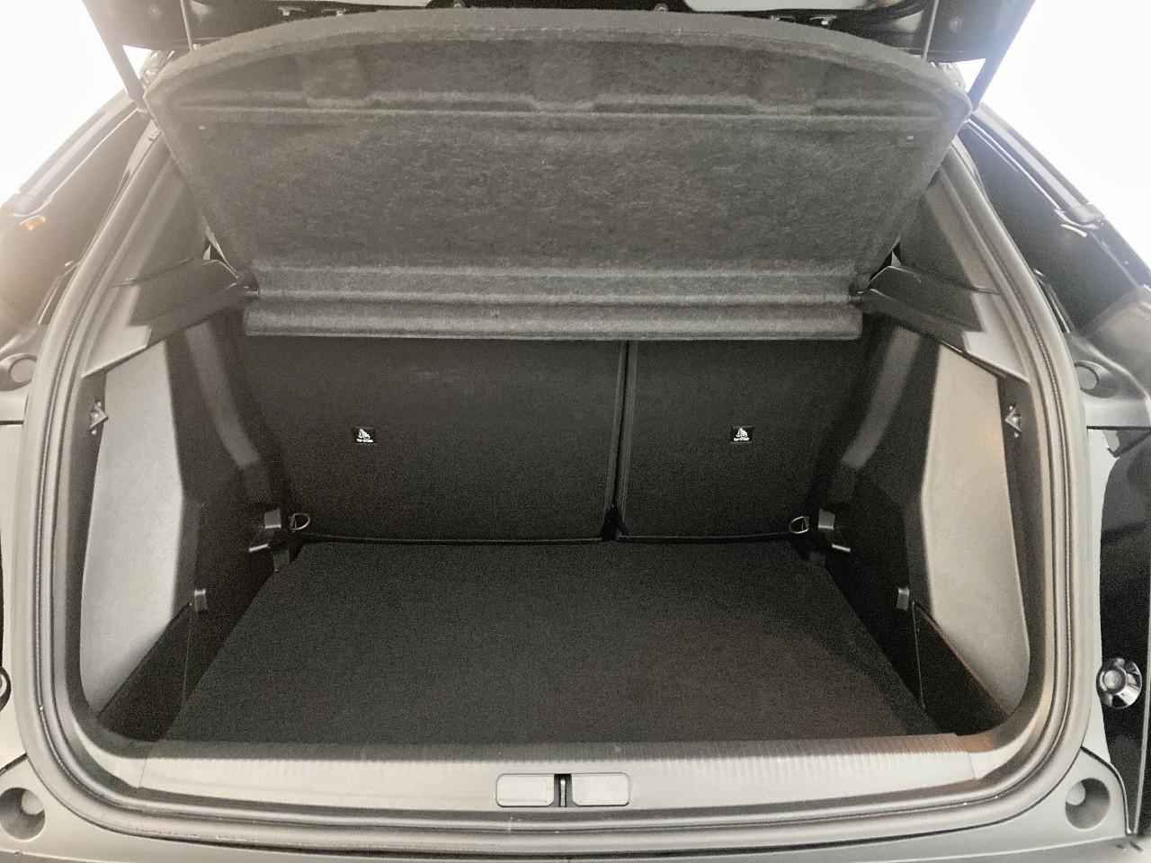 Peugeot 2008 hybrid 145 ch e-dcs6 allure — photo 6