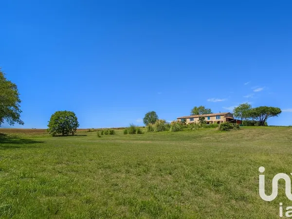 Maison 7 pièces 195 m²