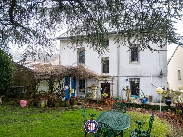 Maison 9 pièces 262 m²