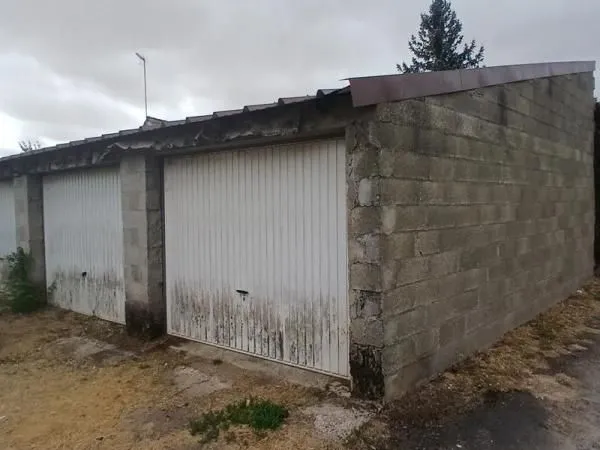 Garage/box 17 m² Le Malesherbois