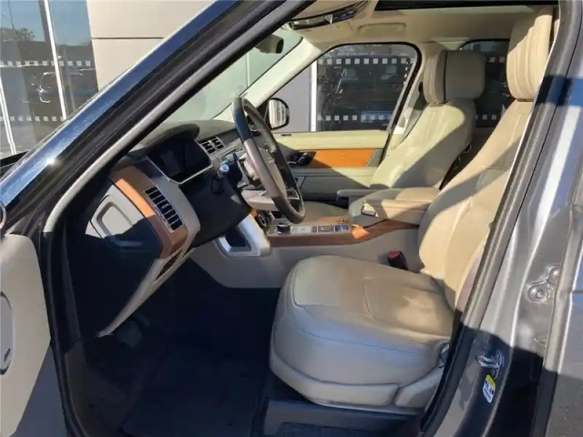 Land Rover Range Rover mark vii swb p400e phev si4 2.0l 400ch — photo 11