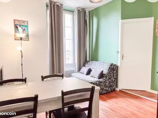BORDEAUX APPARTEMENT T2 1er étage