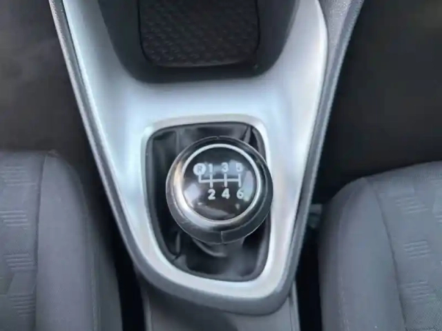 Toyota Yaris 120 vvt-i — photo 21