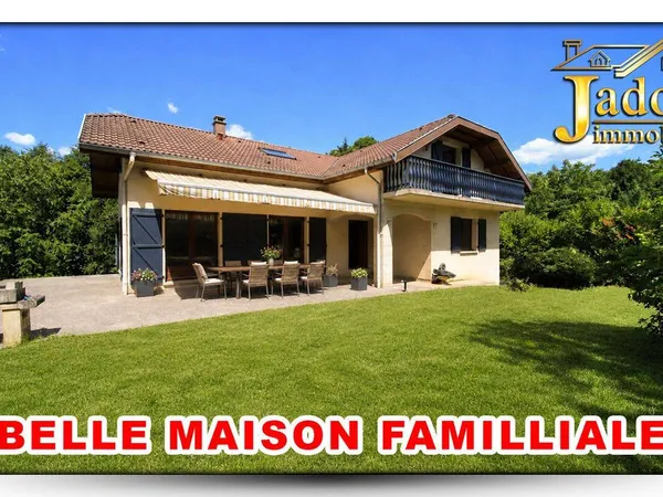 Maison 8 pièces 198 m²