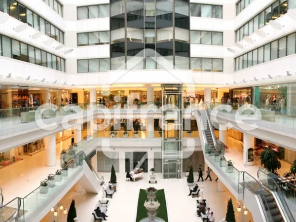 Commerce 57 m²
