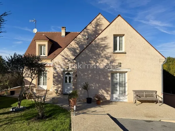 Maison 8 pièces 205 m²