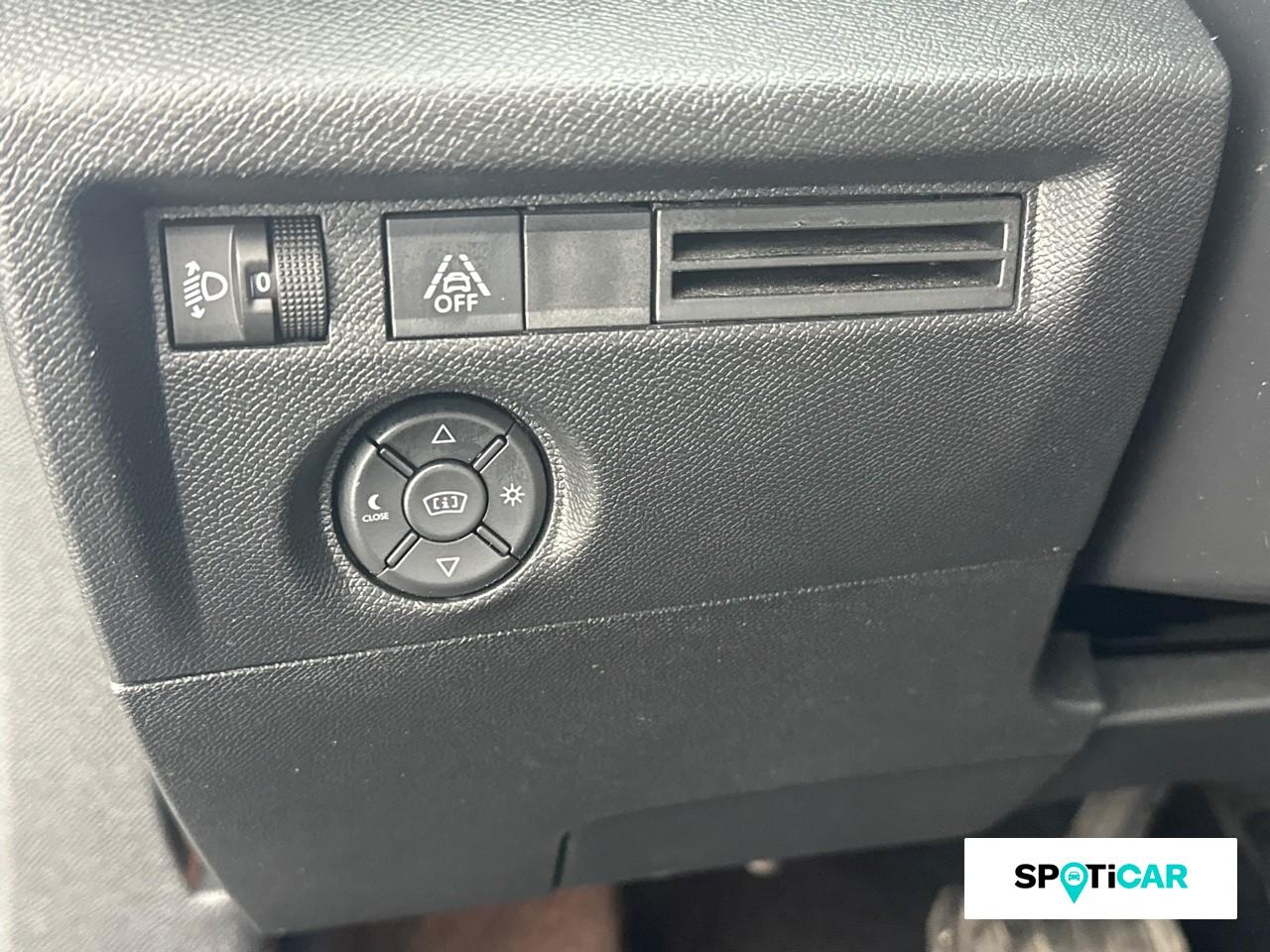 Citroën C4 puretech 130ch s&s c-series eat8 — photo 17