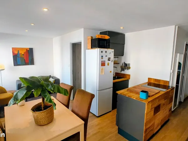 Appartement T2 refait à neuf avec balcon à Beaune