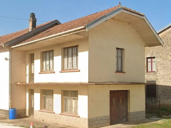 Grand garage de 90m2 à Parnoy-en-Bassigny