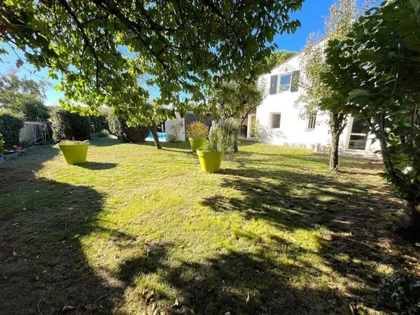 Maison 6 pièces 160 m²