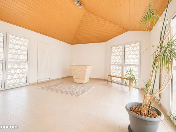 Immeuble 12 pièces 281 m²